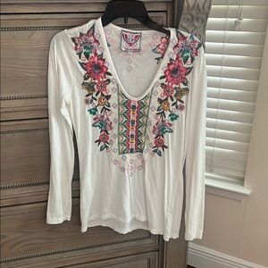 Johnny Was White Blouse with Multicolor Embroidery